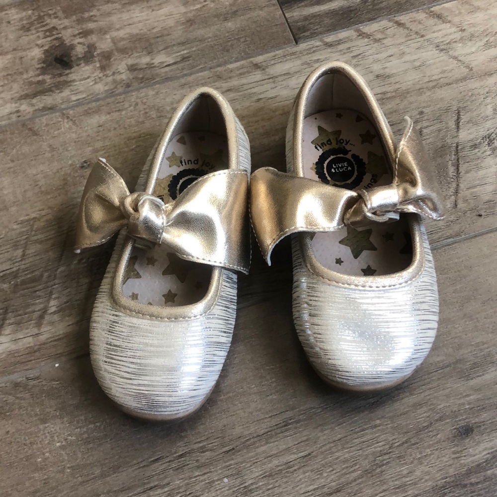 New Livie&Luca Shoes size 6